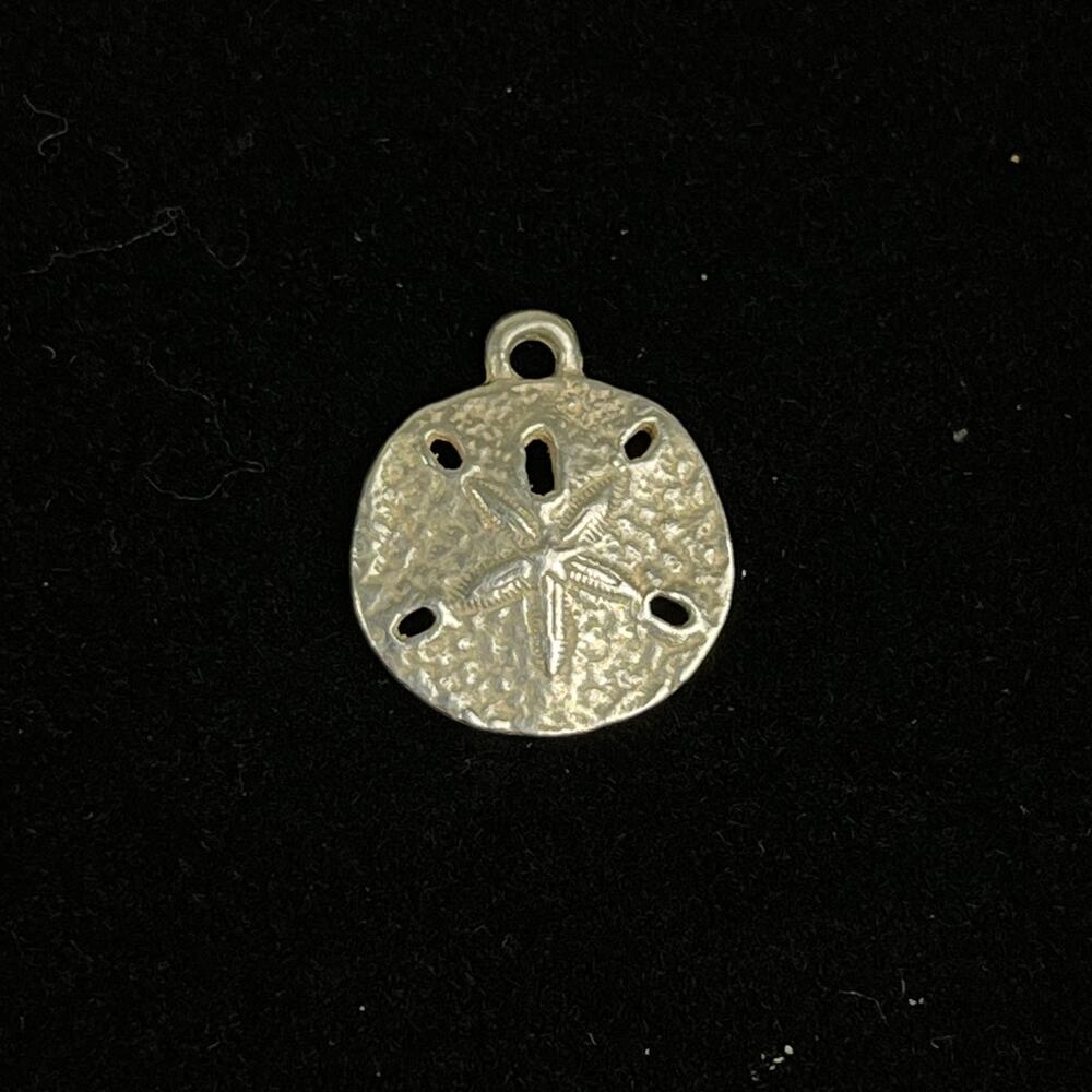 Retired James Avery Sterling Silver Sand Dollar Beach Ocean Charm AVERY STER